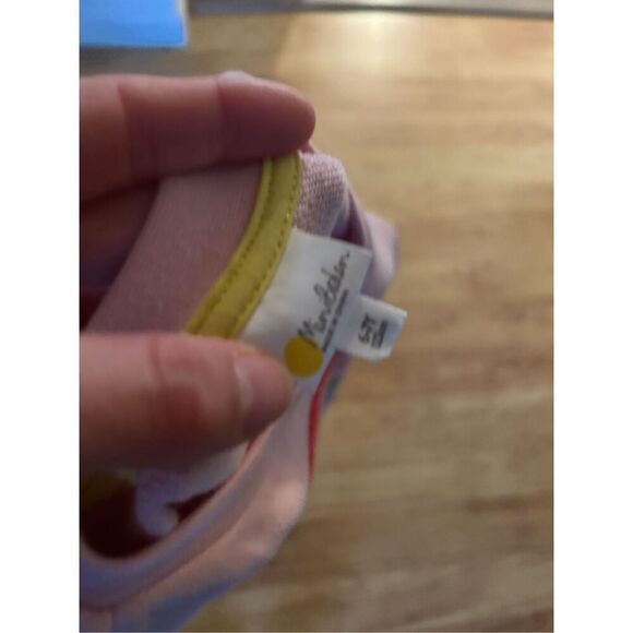 Mini Boden girls size 5-7 T dress pink sweatshirt rainbow applique - Picture 5 of 5